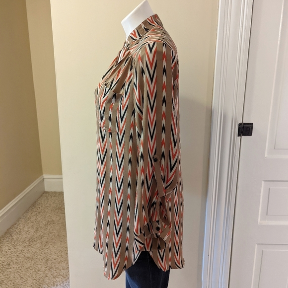 Bird Cage from Francesca's tan, orange, cream and black chevron top size L - Picture 3 of 8